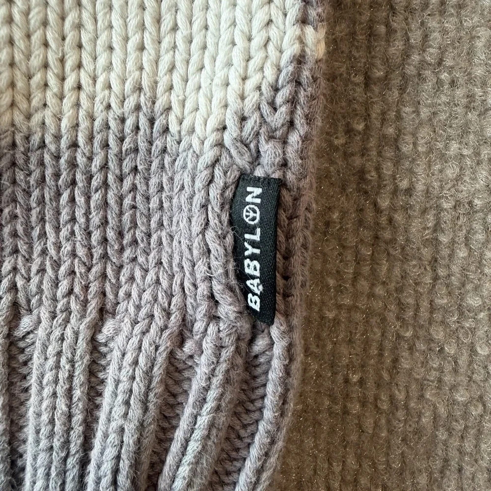 Babylon Gray/White Cotton Sweater Men's‎ Size Medium Y2K